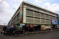 Cảnh chợ hiu hắt những ngày phong tỏa ở Phnom Penh