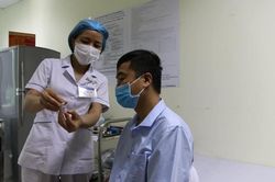 Bộ Y tế công bố những điều cần biết khi tiêm chủng vắc xin COVID-19