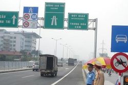 Cấm toàn bộ phương tiện ở đường trên cao Vành đai 3