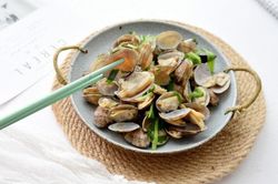 Ngao có nên chần trước khi xào? Nếu làm sai, ngao sẽ không tươi ngon, ngọt như ngoài hàng