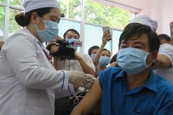 46.937 người Việt Nam được tiêm chủng vaccine phòng Covid-19
