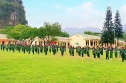 Thú vị hoạt động trải nghiệm 'một ngày làm chiến sĩ' tại Trung đoàn 246