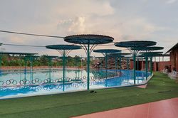 Học sinh lớp 2 tử vong trong lúc tắm ở hồ bơi