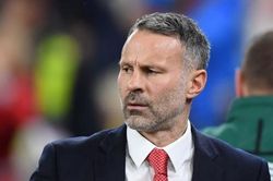 Huyền thoại Ryan Giggs mất việc, đối diện án phạt 5 năm tù