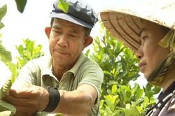 Rơi nước mắt với cuộc sống cơ cực của hai người phụ nữ