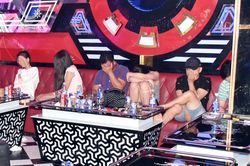 100 người phê ma túy tập thể ở quán karaoke