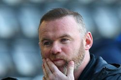 Rooney lâm nguy ở giải hạng Nhất