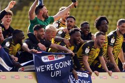 Watford trở thành đội bóng tân binh thứ 2 tại Premier League