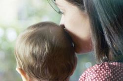 Sống cảnh 'có chồng như không' nhưng chẳng nỡ ly hôn khi thấy con ngóng bố