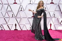 Oscar 2021 bị chỉ trích vì thất lễ với diễn viên khiếm thính