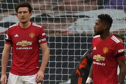 Tin bóng đá MU 26/4: Maguire gọi Fred là 'thằng ngốc'. Solskjaer bị chỉ trích chơi tiêu cực