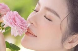 Sao Việt tuần qua: Hoa 'lép vế' trước Lý Nhã Kỳ, NSND Thu Hà chia tay Hướng dương ngược nắng, Hồng Diễm đọ sắc bên 'mẹ Bạch Cúc'