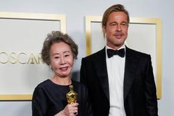 Bị hỏi vô duyên về Brad Pitt, sao Hàn đầu tiên thắng Oscar đáp: 'Tôi không phải con chó'