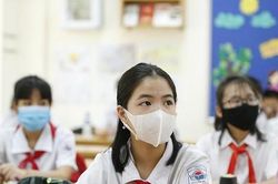 Diễn biến dịch COVID-19 phức tạp, Hà Nội yêu cầu tất cả học sinh đeo khẩu trang đi học