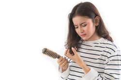 Cách trị rụng tóc bạn cần ghi nhớ ngay hôm nay