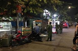 Mâu thuẫn chung chi tiền ghi đề, 2 anh em ruột đâm nam bốc xếp chợ đầu mối Thủ Đức tử vong
