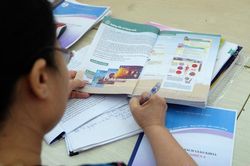 Lựa chọn sách giáo khoa lớp 6, lớp 2: Mong là hết 'sạn'