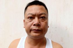 Triệt phá sới bạc có 3 lớp cửa