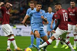 Kết quả bóng đá 26/4, sáng 27/4. Leicester ngược dòng ngoạn mục, Milan thảm bại