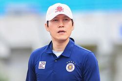 HLV mới của Hà Nội FC nhận lời khuyên từ ông Park