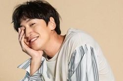'Hoàng tử Châu Á' Lee Kwang Soo chính thức rời 'Running Man' sau 11 năm gắn bó.