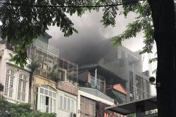 Hà Nội: Cháy lớn tại một nhà hàng trên phố Thái Hà
