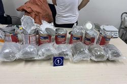 Thu giữ gần 36 kg ma túy được giấu trong các lô quà biếu nhập khẩu