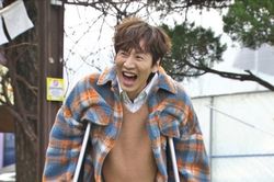 'Hoàng tử châu Á' Lee Kwang Soo rời Running Man