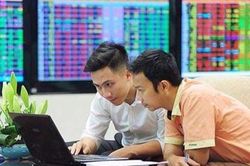 Nhà đầu tư thận trọng, khối ngoại tích cực 'gom hàng'