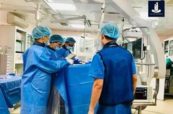 'Cậu nhỏ' cương cứng liên tục suốt 4 ngày sau quan hệ tình dục