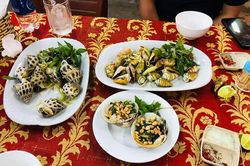 Kiểm tra nhà hàng bị tố chặt chém, bán 1,8 triệu/kg ốc hương ở Nha Trang