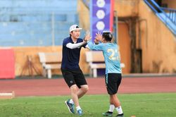 Sân Thanh Hóa tung độc chiêu hạn chế phe vé trận gặp HAGL; HAGL có khoảng cách lớn với Hà Nội FC
