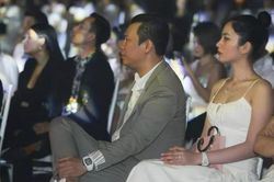 Chồng cũ Lệ Quyên thẳng tay 'cắt' Cẩm Đan khỏi ảnh chụp chung