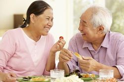 Chăm sóc răng miệng ở người cao tuổi