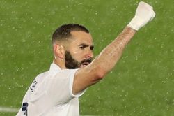 Benzema lập cột mốc ghi bàn tại Champions League