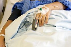 Người đàn ông rơi vào hôn mê sau thời gian dài bị đau đầu
