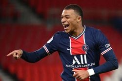 Dự đoán của Van Persie về Mbappe thành hiện thực