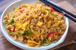 Cách làm cơm chiên trứng cải bắp ngon miệng