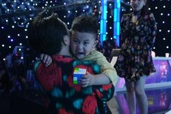 'Siêu tài năng nhí': Trấn Thành, Hari Won ra sức dỗ dành cậu bé 'siêu trí nhớ' hay 'khóc nhè'