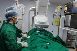 Yêu cầu báo cáo việc bệnh nhân đặt stent động mạch vành từ năm 2015 đến nay
