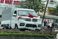 'Tài xế nhọ nhất' vừa nhận xe đã gặp hạn và những lần siêu xe tiền tỉ chưa có biển đã gặp sự cố khiến chủ nhân xót xa