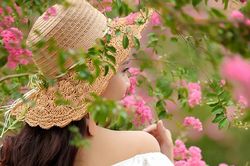 Chờ anh, nụ hoa còn thiếp ngủ