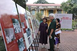 Triển lãm 'Đất nước trọn niềm vui' giới thiệu 100 tư liệu quý về Ngày giải phóng niềm Nam
