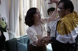 NSND Trọng Trinh run tay khi tát Quỳnh Kool