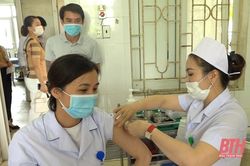 Quảng Xương thực hiện tiêm phòng vắc - xin gắn với đẩy mạnh công tác phòng, chống dịch, bệnh COVID-19