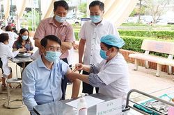 Mộc Châu triển khai tiêm vắc xin phòng dịch COVID-19