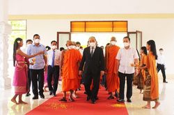 Chủ tịch nước Nguyễn Xuân Phúc chúc Tết Chôl Chnăm Thmây tại Học viện Phật giáo Nam tông Khmer