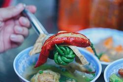 5 quán ăn vặt hút khách ở phố người Hoa