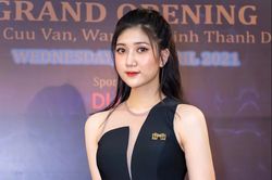 'Người ta đi chơi lễ, còn tôi đi làm vì lương gấp đôi'