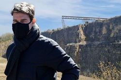 Tom Cruise gặp rắc rối khi quay cảnh tai nạn tàu hỏa